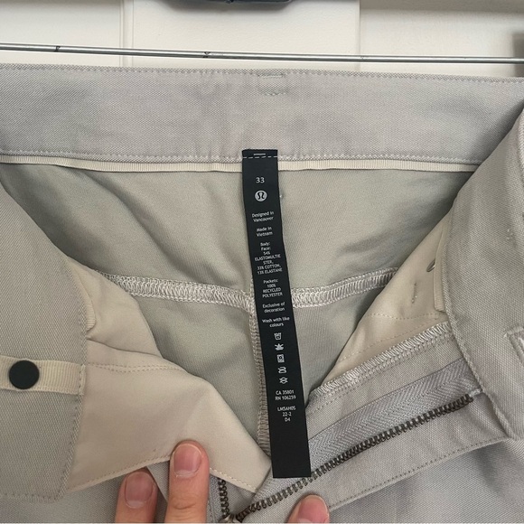 Lululemon ABC Relaxed-Fit Cropped Pant *Utilitech Seal Grey - Picture 6 of 7